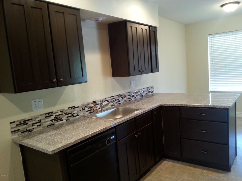 2529 E Vista Dr, Phoenix, AZ 85032