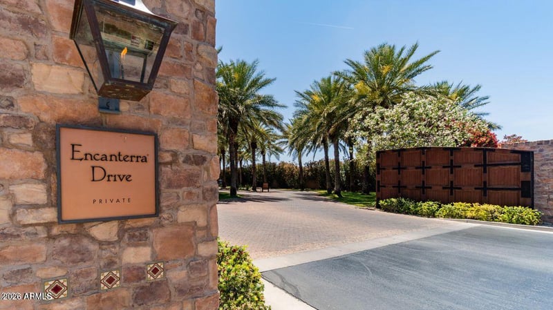 253 E Alcatara Ave, Queen Creek, AZ 85140