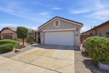 253 W Saddlebag Ln, San Tan Valley, AZ 85143