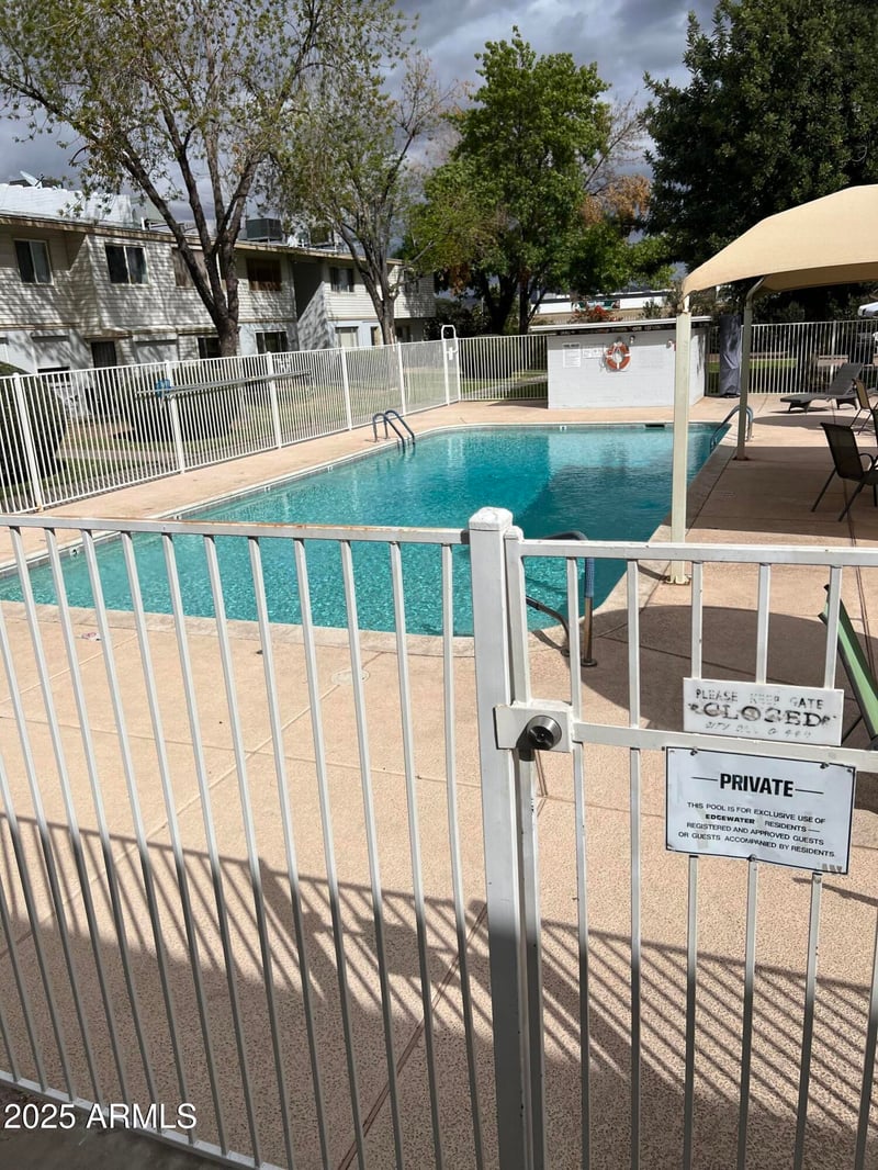 2530 Berridge Ln #E102, Phoenix, AZ 85017
