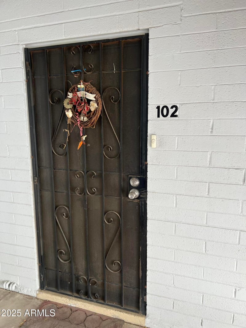 2530 Berridge Ln #E102, Phoenix, AZ 85017