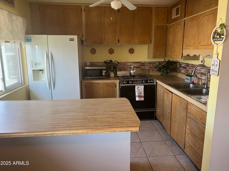 2530 Berridge Ln #E201, Phoenix, AZ 85017