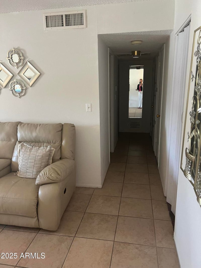 2530 Berridge Ln #E201, Phoenix, AZ 85017
