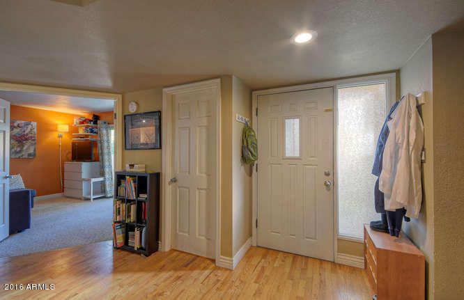 2530 E Paradise Dr, Phoenix, AZ 85028