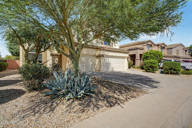 2530 W Allens Peak Dr, San Tan Valley, AZ 85144