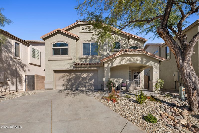 2530 W Bent Tree Dr, Phoenix, AZ 85085