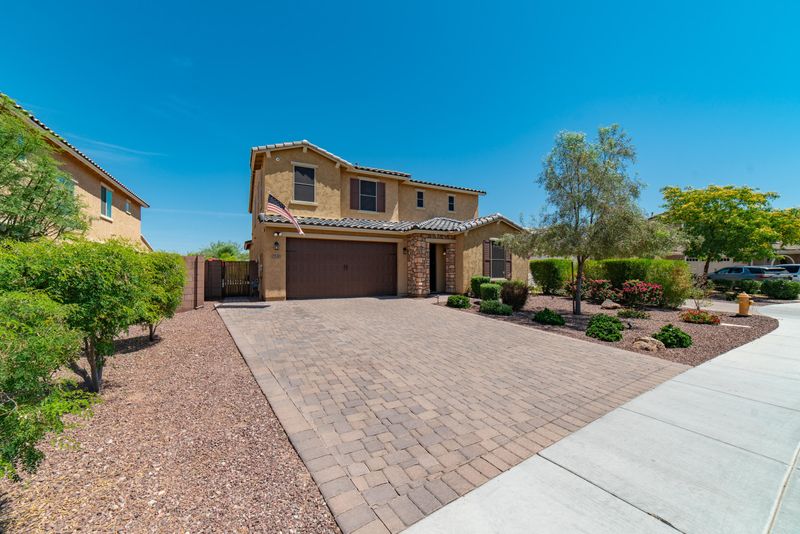 2530 W Brisa Dr, Phoenix, AZ 85085