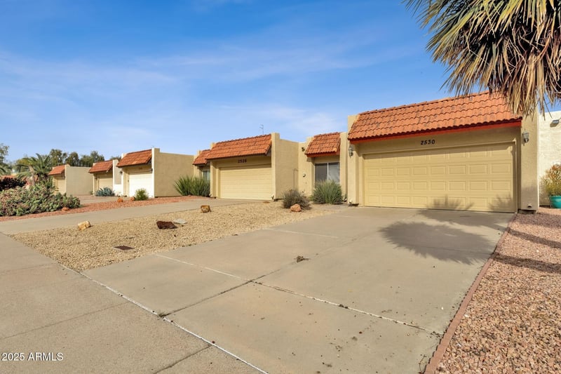 2530 Wagoner Rd, Phoenix, AZ 85032