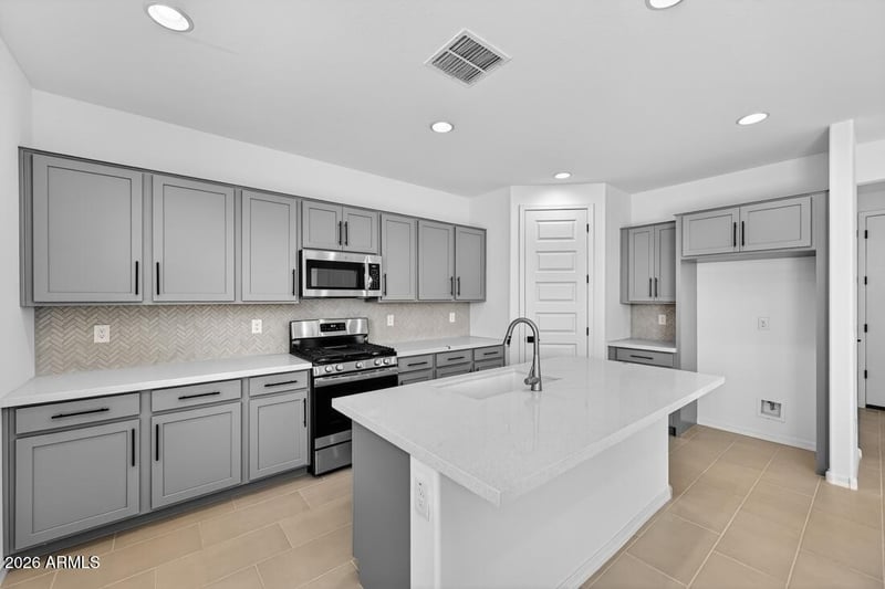 25300 165th Ln, Surprise, AZ 85387
