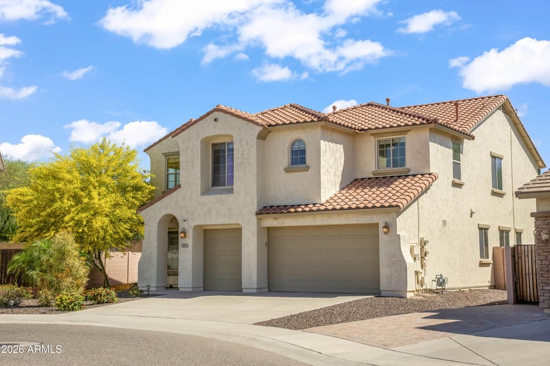 25307 51st Dr, Phoenix, AZ 85083