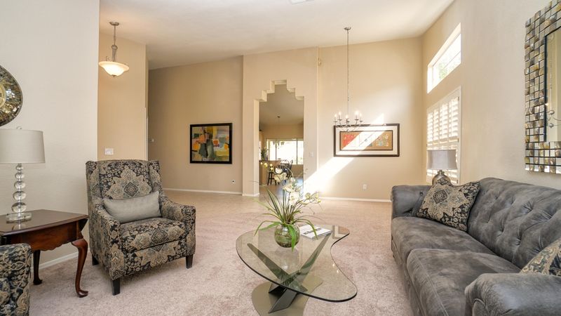 2531 E Goldenrod St, Phoenix, AZ 85048