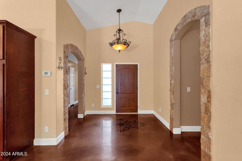 2531 E Mine Creek Rd, Phoenix, AZ 85024