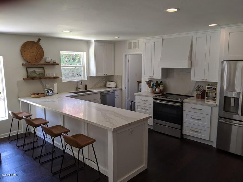 2531 E Yucca St, Phoenix, AZ 85028