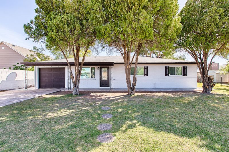 2531 N 49th Pl, Phoenix, AZ 85008