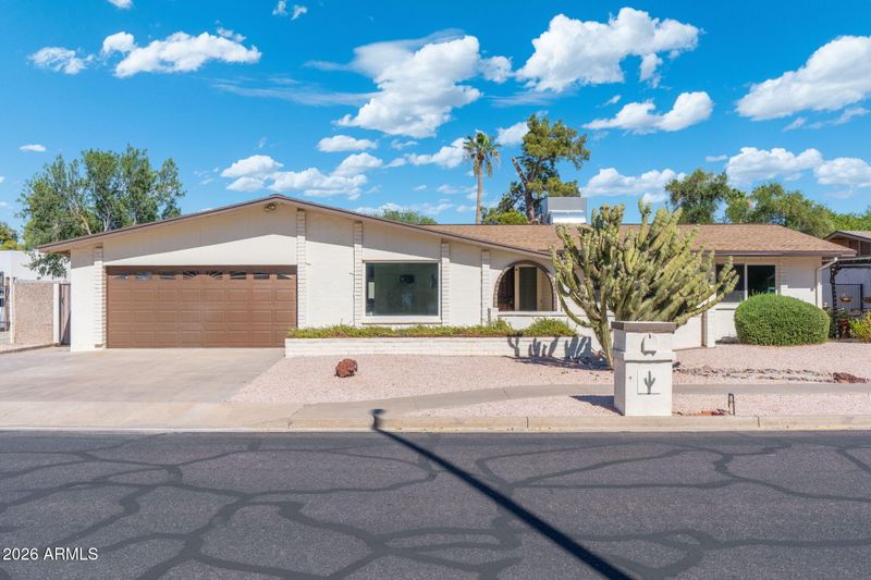 2531 W Campo Alegre Cir, Mesa, AZ 85202