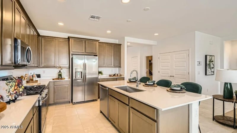 25318 N 175th Ave, Surprise, AZ 85387
