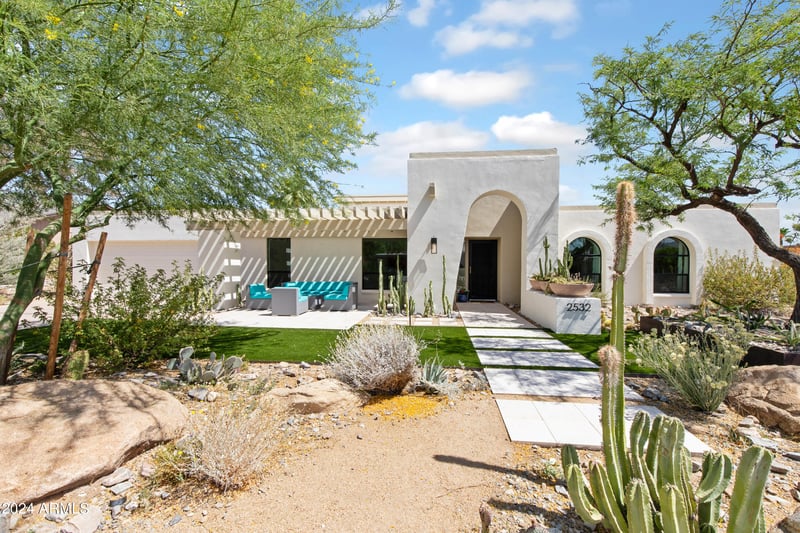 2532 E Mescal St, Phoenix, AZ 85028