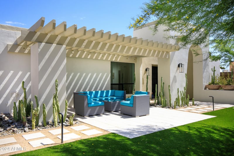 2532 E Mescal St, Phoenix, AZ 85028