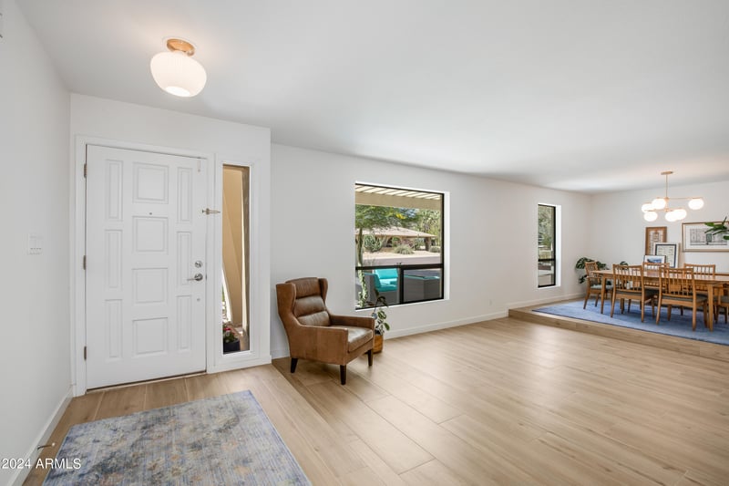 2532 E Mescal St, Phoenix, AZ 85028