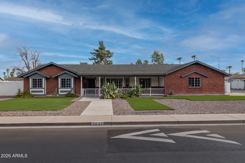 2532 E Pueblo Ave, Mesa, AZ 85204