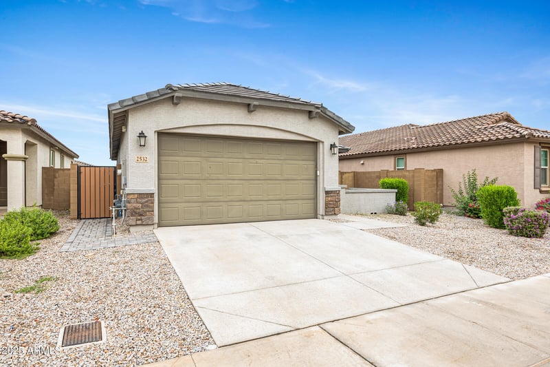 2532 Hidalgo Ave, Phoenix, AZ 85041