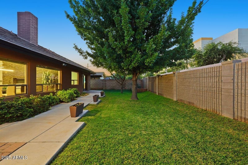 2532 Pierson St, Phoenix, AZ 85016