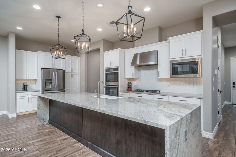 25327 19th Ln, Phoenix, AZ 85085