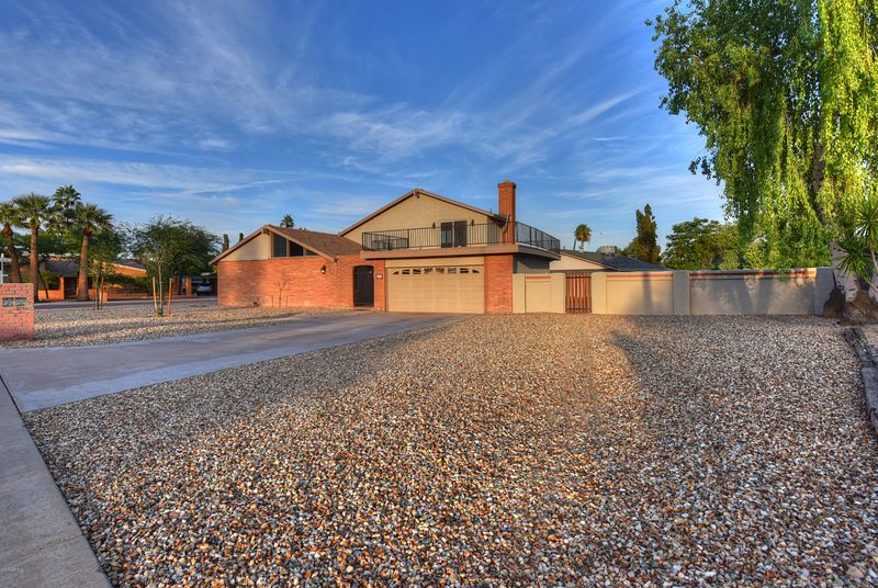 2533 E Becker Ln, Phoenix, AZ 85028