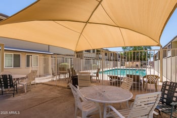 2533 Rose Ln, Phoenix, AZ 85017