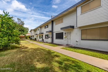 2533 Rose Ln, Phoenix, AZ 85017