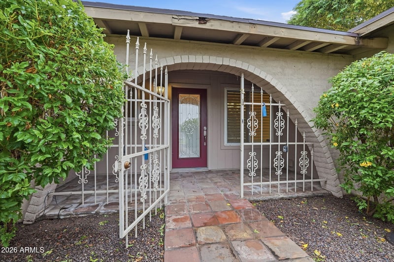 2533 W Laguna Azul Ave, Mesa, AZ 85202
