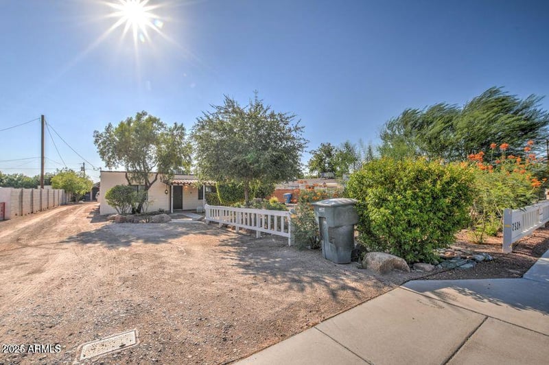 2534 52nd St #21, Phoenix, AZ 85008
