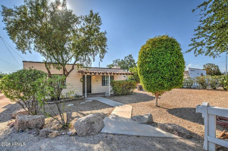 2534 52nd St, Phoenix, AZ 85008