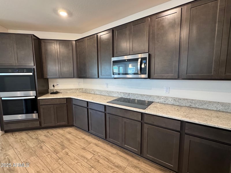 2534 Chanute Ps, Phoenix, AZ 85041