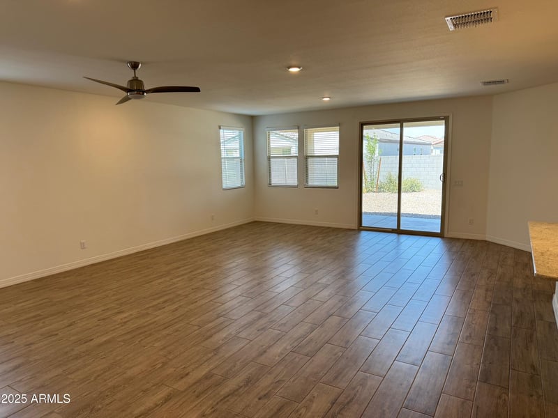 2534 Chanute Ps, Phoenix, AZ 85041
