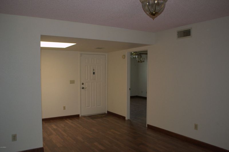 2534 E Wagoner Rd, Phoenix, AZ 85032
