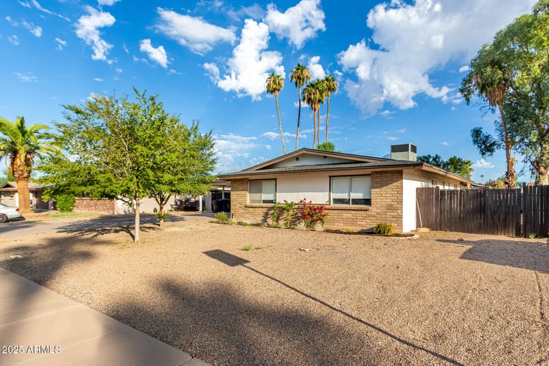2534 Fairfield St, Mesa, AZ 85213