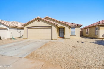 2534 Roeser Rd, Phoenix, AZ 85041