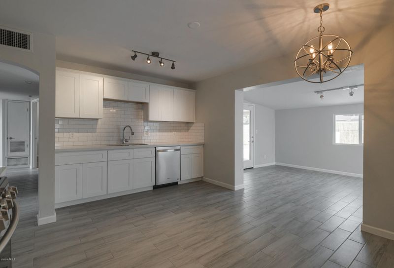 2534 W Diana Ave, Phoenix, AZ 85021