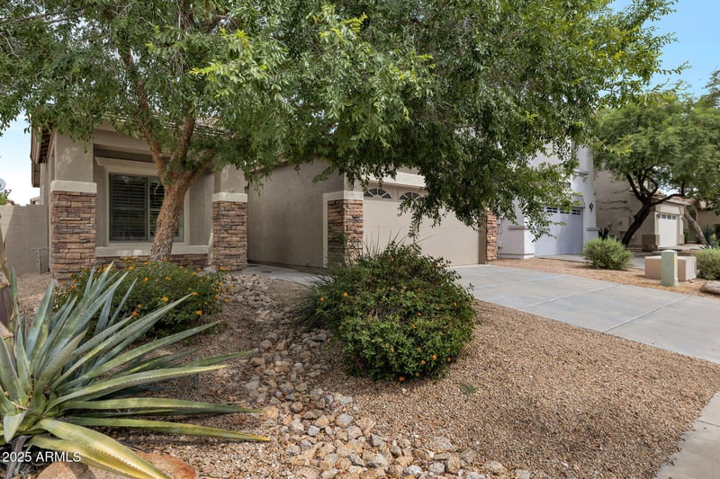 2534 Woburn Ln, Phoenix, AZ 85085