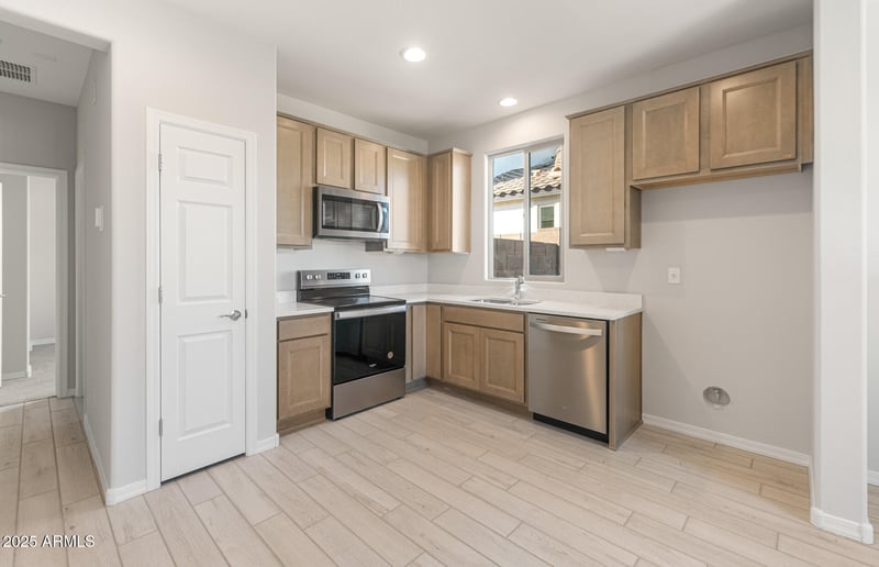 25340 172nd Dr, Surprise, AZ 85387