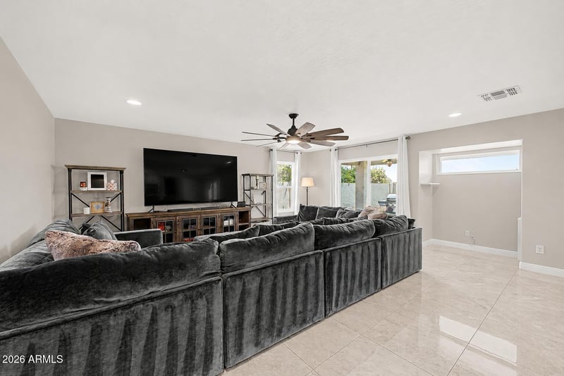 2535 E Saratoga St, Gilbert, AZ 85296