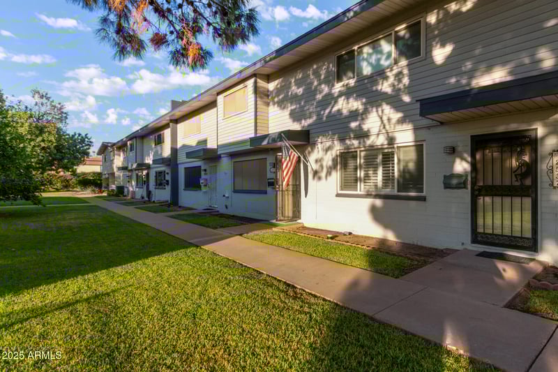 2535 Rose Ln, Phoenix, AZ 85017