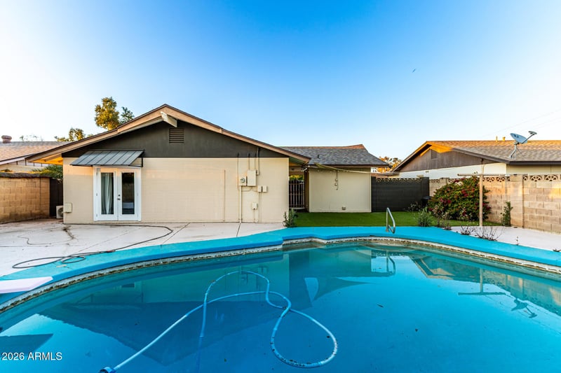 2537 La Jolla Dr, Tempe, AZ 85282