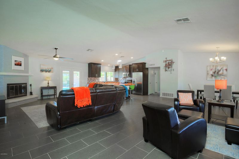 2537 E Sierra St, Phoenix, AZ 85028
