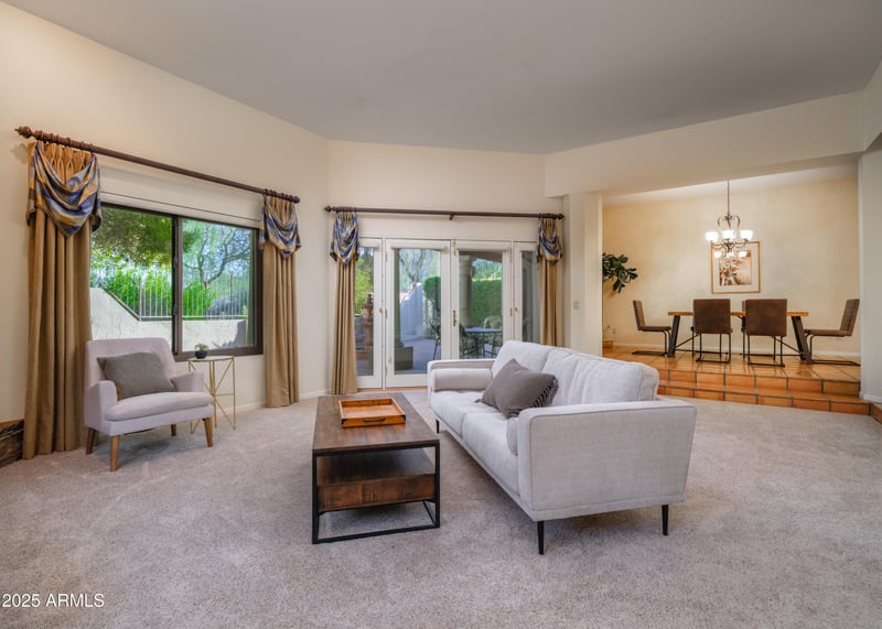 2537 Vogel Ave, Phoenix, AZ 85028