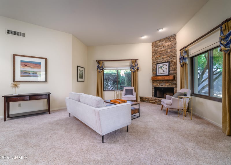 2537 Vogel Ave, Phoenix, AZ 85028