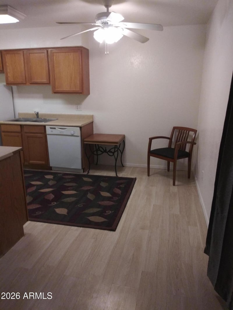 2537 W Georgia Ave #18, Phoenix, AZ 85017