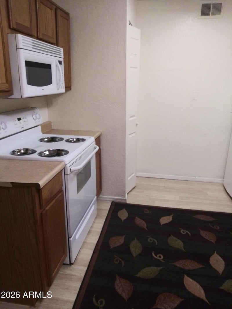 2537 W Georgia Ave #18, Phoenix, AZ 85017