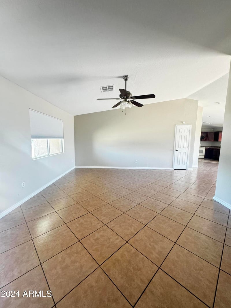 2538 53rd Dr, Phoenix, AZ 85035